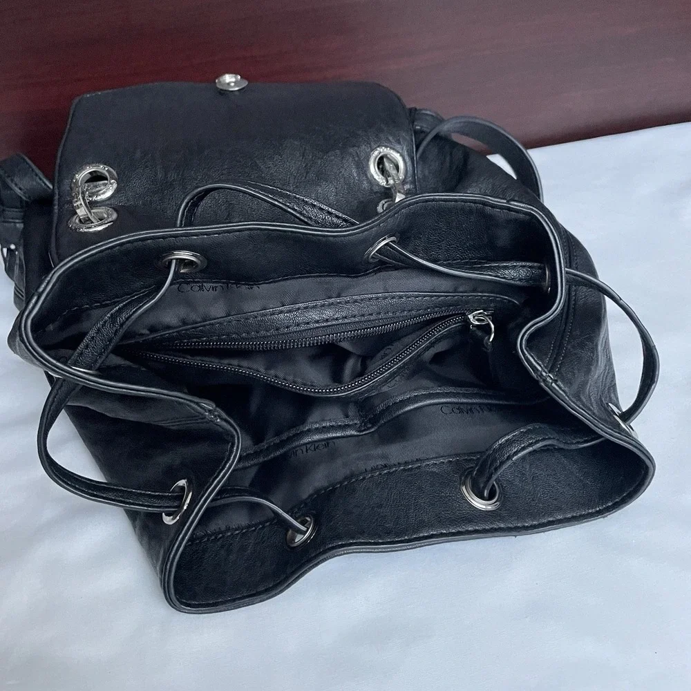 Calvin Klein Cute Black Backpack Women Top‎ Handle shoulder Bag